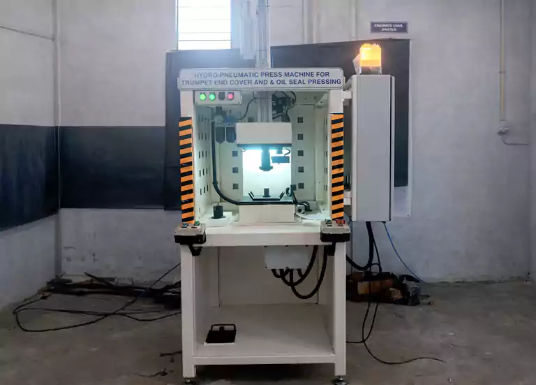 4 Ton Hydro-Pneumatic / Pneumatic Press Machine